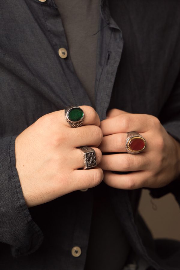 Anello con pietra