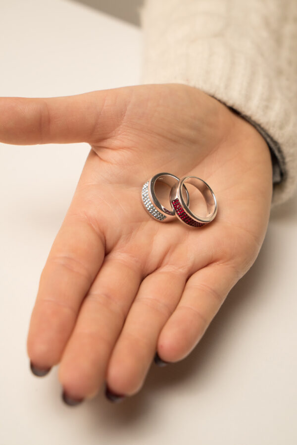 Anello color white