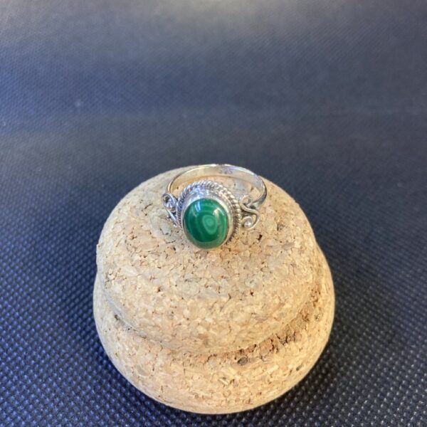 Anello con pietra naturale - immagine 9