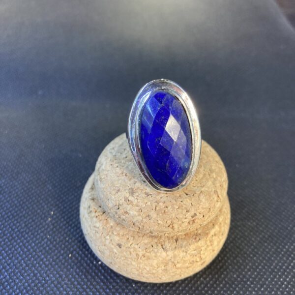 Anello con pietra naturale ovale - immagine 3