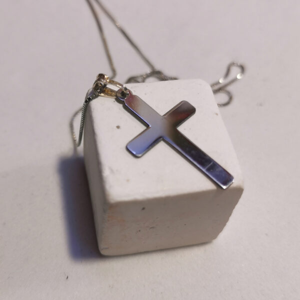 Collana croce semplice piatta