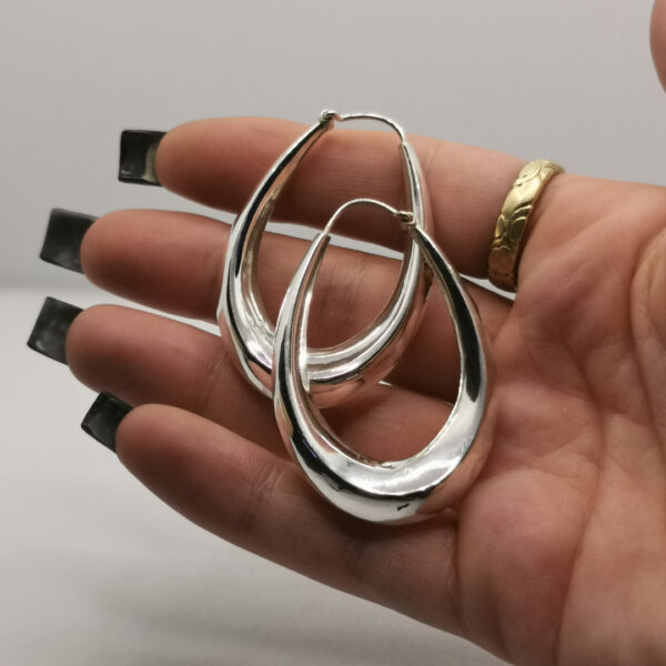 Hoops