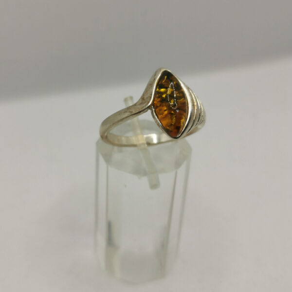 Anello con Ambra - immagine 2