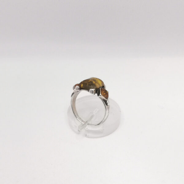 Anello con Ambra - immagine 2