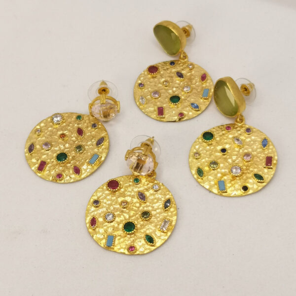 Orecchini in ottone dorato