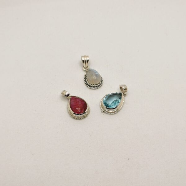 Unique Pendant - Drop stone