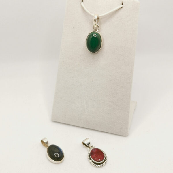 Unique Pendant - natural stone - immagine 2
