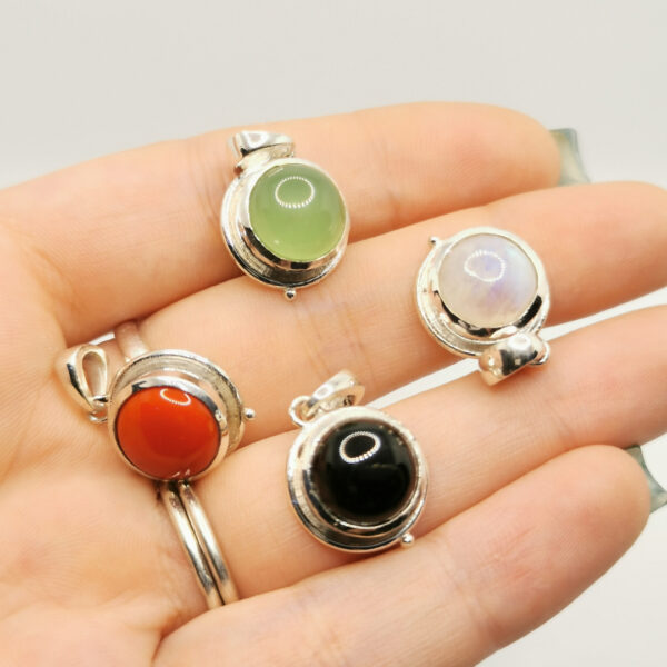 Etnic pendant - round stone - immagine 2