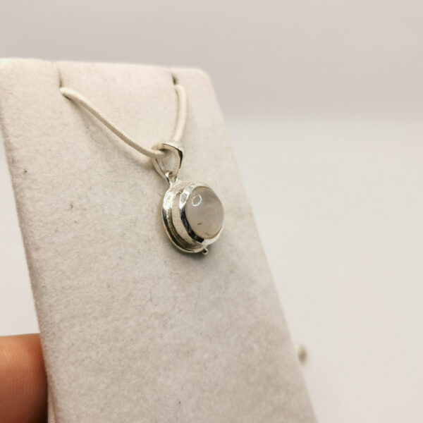 Etnic pendant - round stone - immagine 4