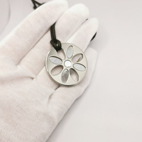 Flower Nacre