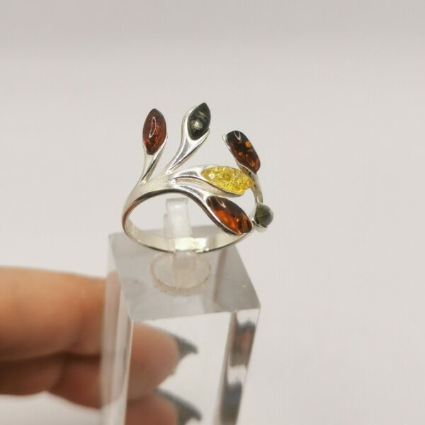 Anello con foglie d'ambra - immagine 4