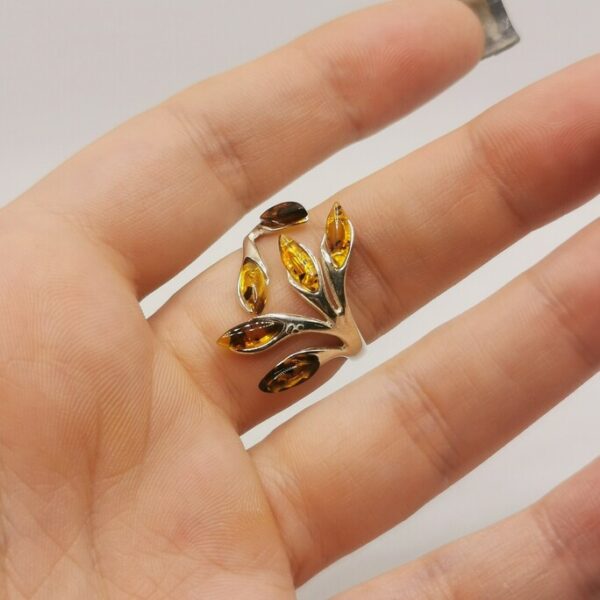 Anello con foglie d'ambra - immagine 3