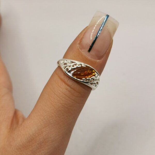 Anello fascetta con Ambra