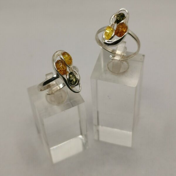 Anello con tris di Ambra - immagine 2