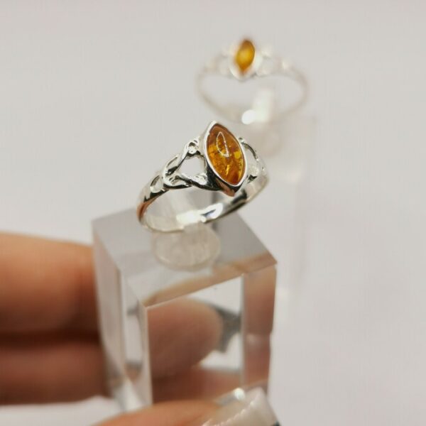 Anello con Ambra - immagine 3