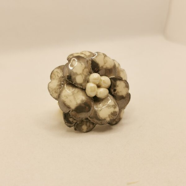 Ceramic -  Grey Flower