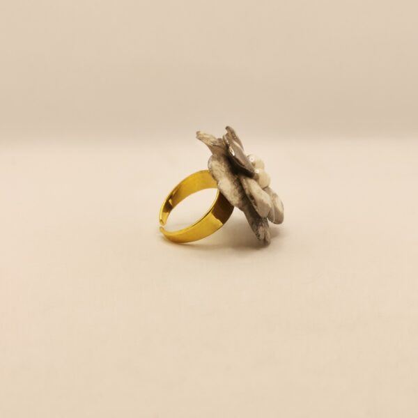 Ceramic -  Grey Flower - immagine 3